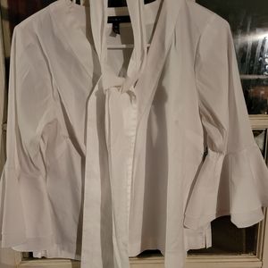 White house black market bell sleeve blouse size 6p